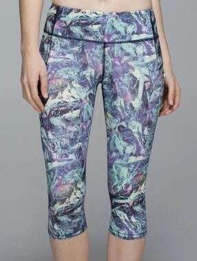 Lululemon Run Top Speed Iridescent Multocolor Crop Leggings